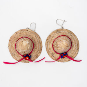Aretes sombrero tejido